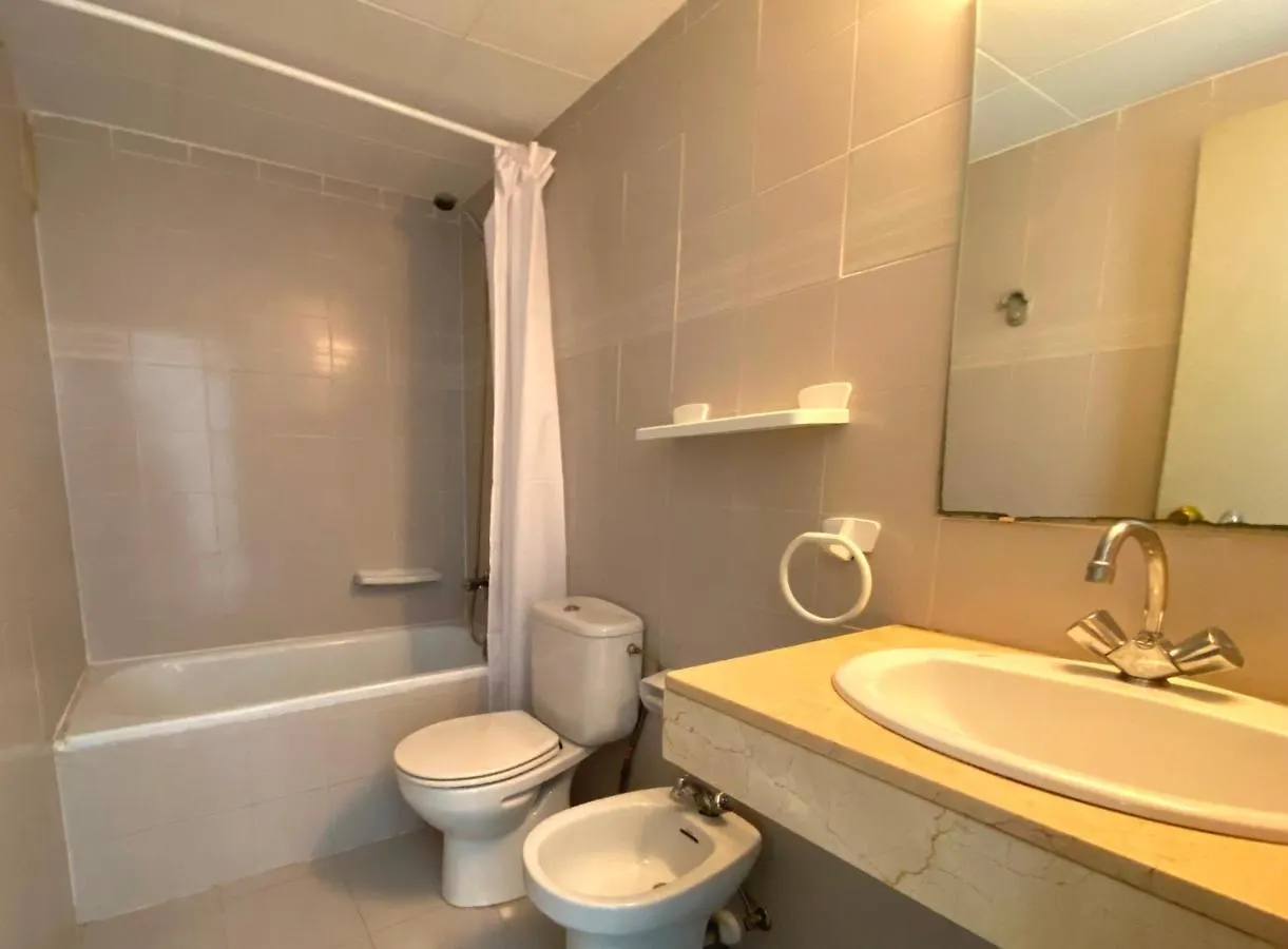 סאלו Apartamentos Amatista 0*,  ספרד